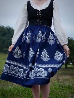 Folk Inspired Summer Cotton Skirt 🌷Made from 100% cotton 🚚 Ready to ship within 4 business days. 🌼 Elastic waist 📏Length 70cm/ 27.5IN 📐 Please choose the size you would like from the side menu. 🧵Made with love in Slovakia   Available in sizes XS, S, M, L, XL, XXL. SIZE XS your waist 66cm/ 26 INCHES SIZE S your waist 70cm/ 27.5 INCHES SIZE M your waist 74cm/ 29 INCHES SIZE L your  waist 78cm/ 31 INCHES SIZE XL your  waist 82cm/ 32.5 INCHES SIZE XXL your waist 86cm/ 34 INCHES SIZE 3XL your waist 92cm/ 36.5 INCHES SIZE 4XL your waist 98cm/ 38.5 INCHES Traditional Fitted Skirt With Gathered Details, Fitted Cotton Peasant Skirt, Traditional Fitted Gathered Skirt, Flowy Cotton Peasant Skirt, Traditional Full Skirt Cotton Skirt, Traditional Cotton Flowy Skirt, Cotton Peasant Skirt With Lining, Traditional Relaxed Cotton Skirt, Traditional Full Gathered Skirt