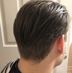 Slick Back Hair Styles For Men, Slickbacks Men, Taper Slick Back Hair, Middle Hair Cut, Slicked Back Hair Men, Mens Slicked Back Hairstyles, Badass Haircut, Gentleman Haircut, Comb Over Haircut