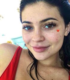 Kylie Jenner Natural, Celebs Without Makeup, Jenner Makeup, Kyle Jenner, Natural Hair Mask, Kylie Jenner Makeup, Eyelash Extentions, Kylie Jenner Outfits