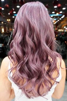 18 CHOCOLATE LILAC HAIR IDEAS IS THE DELICIOUS NEW COLOR TREND – My Stylish Zoo Chocolate Lilac Hair, Hairstyles For Red Carpet, Brown Hair Pictures, Swept Hairstyles, Mauve Hair, Lilac Hair Color, Brown Ombre Hair, Side Swept Hairstyles, Colourful Hair