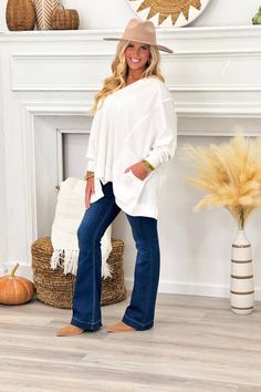 Neely is 5’6 wearing a size small. (4/6)Runs big! Measurements based on size small. Bust: Oversized Length: 27in Materials: 100% CottonContrast: 95% Cotton/5% Spandex Comfy White Fall Tops, Comfy White Top For Fall, Comfy Long Sleeve Stretch Top, Comfy Stretch Long Sleeve Tops, Curvy Dress, Outerwear Sweater, New Tops, Small Bust, Sneaker Boots