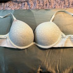 Victoria’s Secret Wear Everywhere Super Push Up Bra. Size 34a. New/ Unworn Condition W/O Tags. Color Is Misty Jade A Light Green. Victoria's Secret Fitted Bra With Medium Bust Support, Victoria's Secret Fitted Full Coverage Bra, Misty Jade, Super Push Up, Push Up Bra, Bra Sizes, Women's Intimates, Victoria’s Secret, Light Green