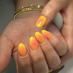 Pink lemonade aura💖 #nails #nailart #naildesigns #nailsofinstagram #nailsnailsnails #nailsmagazine #nailsonfleek #nailstyle #nailtrends #gelxnails #gelx #nailartist #nailinspo #summernails #vacanails #auranails #airbrushnails Yellow And Pink Aura Nails, Summer Airbrush Nails, Ora Nails, Nails Before Males, Yellow Aura, Cute Nail Colors