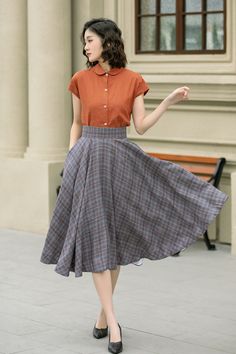 Elevate your style this season with our Midi Plaid Skirt, Swing Linen Skirt, and Circle Skirt for women. These pieces are the epitome of chic for spring and summer! Discover trendy looks now.  DETAILS: * 100% linen fabric * Two side pockets * Back zip closure * pleated skirt, circle skirt * Swing skirt * High waist skirt * below the knee skirt * Perfect for spring, summer * Lean More about the items From the FAQs on the page bottom For the style of this dress, which is in wool fabric https://ets Skirt Outfits Elegant, Midi Plaid Skirt, A Line Skirt Outfits, Elegant Summer Outfits, Long A Line Skirt, Skirt Circle, Fancy Skirts, Outfits Dressy, Knee Skirt