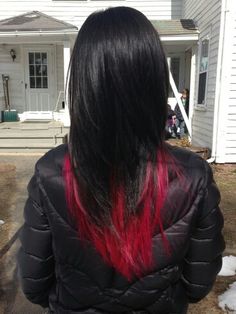 Black hair with bloody RED tips Red Hair Tumblr, Red Hair Tips, Underlights Hair, Black Red Hair, Dip Dye Hair, Dyed Red Hair, Dark Red Hair, Tumblr Hair, Super Hair