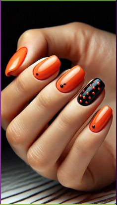 nail inspo leopard Easy Fingernail Designs, Swag Nails Designs, Orange Gel Nail Designs, Black Orange Nails, Orange Trendy Nails, Orange Black Nails, Black And Orange Nail Designs, Orange And Black Nail Designs, Short Orange Nails