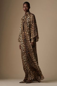 Ermanno Scervino Pre-Fall 2024 https://www.vogue.com/fashion-shows/pre-fall-2024/ermanno-scervino/slideshow/collection#14 Aw 2024, Leopard Outfit, Fall Fashion Trends Women, Moda Outfit, Pre Fall Collection, Animal Print Fashion, Ermanno Scervino, Outfit Look