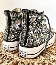 Cl Fashion, Beaded Shoes, Converse Star, Embellished Shoes, Embroidery Shoes, Embroidered Shoes, November 9, 자수 디자인, April 27