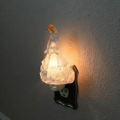 a light that is on the side of a wall