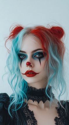 Clown Makeup Happy, Easy Scary Clown Makeup, Creepy Clown Aesthetic, Ringmaster Makeup, Halloween Clown Costumes, Halloween Makeup Kids, Clown Hairstyles, Gothic Clown Makeup, Easy Clown Makeup