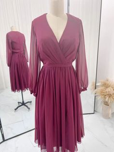 Tulle Burgundy Short Prom Dress With Sheer Sleeves Purple Sheer Long Sleeve Dress, Purple Long Sleeve Sheer Dress, Burgundy Shorts, Short Prom Dress, Vestidos Prom, Short Prom, Hot Dress, Sheer Sleeves, Bordeaux