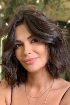 Haircut Short Curtain Bangs, Bob Haircut With Curtain Bangs, Spike Hair, Haircut Inspo, Choppy Bob Hairstyles, Trendy Hairstyle