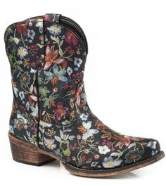 Roper Ladies Ingrid Snip Toe Black Boots Features: Black Floral Print Faux Leather Upper Flexible Vintage TPR Outsole Padded Comfort Insole Single Welt 7 Inch Shaft 1.5" Heel Item Specifications: Sole: Padded Comfort Insole Material: Faux Leather Shyanne Boots, Gold Boots, Ariat Boots, Roper Boots, Western Booties, Cowboy Boots Women, Kids Boots, Boots Outfit, Cowgirl Boots