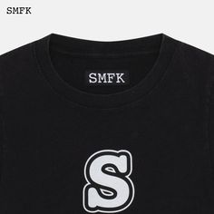 SMFK Skinny Model Black Tight T-shirt Size Chart (CM) Shoulder Chest Length XS 35 78 44 S 36 82 45.5 M 37 86 47 L 38 90 48.5 Material: 100% Cotton Stretch Graphic Tee For Streetwear, Fitted Basic T-shirt For Streetwear, Sporty Fitted T-shirt For Streetwear, Fitted Black Slogan T-shirt, Fitted Black T-shirt With Letter Print, Black Graphic Tee For Streetwear, Fitted Crew Neck T-shirt For Streetwear, Black Y2k Tops With Logo Print, Y2k Black Tops With Logo Print