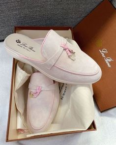 Lora Piana, Dr Shoes, Shoe Wishlist, Paris Mode, Pink Bows, Fancy Shoes, Girly Shoes, Shoe Inspo, Aesthetic Shoes