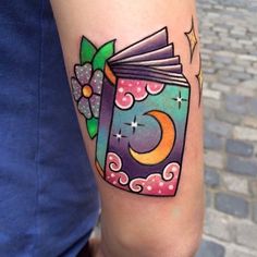 Photography Tattoo, Traditional Tattoo Flowers, Autumn Tattoo, Tattoo Filler, Witch Tattoo, Inspiration Tattoo, Kawaii Tattoo, Tattoo Photography