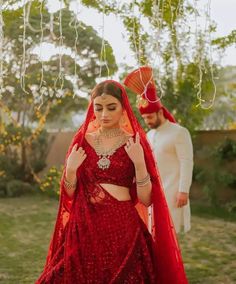 Groom Indian Wedding Outfits With Red Lehenga, Reception Red Lehenga, Red Saree Bride And Groom, Red Lehenga Couple Outfit, Red Lehenga Bride And Groom, Indian Reception Outfit, Latest Bridal Lehenga, Indian Bridal Photos, Best Bride