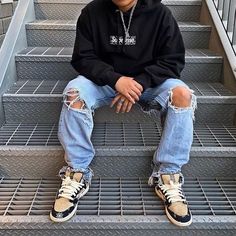 Summer Outfits Men Streetwear Street Fashion, Gen Z Outfit Ideas, Streetwear Men Outfits Street Fashion, Vintage Outfits For Men, Indie Outfits Men, Mens Outfits Streetwear, Simple Streetwear, Jogging Style, Outfit Ideas Men