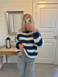 Vinter Mode Outfits, Striped Knitted Sweater, Loose Fit Sweater, Y2k Sweater, Long Sleeve Knit Sweaters, Winter Trends, Loose Outfit