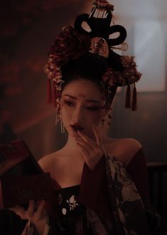 Chinese Traditional Makeup, Chinese Empress, Japanese Princess, Chinese Clothes, Chinese Princess, Chinese Aesthetic, Never Never, Hanfu Traditional, Royalty Aesthetic