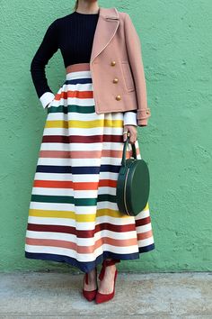 Stripes for spring // The perfect stripe outfit! Click through to see the full look #stripes #stripe #stripeootd Striped Skirt Outfit, Budget Forms, Striped Skirts, Spring Stripes, Rock Outfit, Stripe Outfits, Fashion Sites, Striped Skirt, Rock Chic