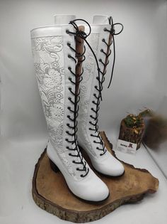 Victorian Boots, Custom Boots, White Boots, For Her, Leather Boots, Casual Boots, Everyday Boots, Wedding Boots, Festival Boots #WeddingBoots #SuzaniBoots #victorian #VictorianBoots #WhiteBoots #CustomBoots #CasualBoots #LeatherBoots #LaceUpBoots #FestivalBoots Prince Shoes, White Lace Up Boots, Boots Wedding, Embroidery Boots, White Leather Boots, Festival Boots, Handmade Leather Boots, Victorian Boots, Inspo Art