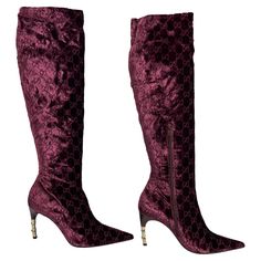 Velvet Gucci, Tom Ford Boots, Versace Boots, Gucci By Tom Ford, Tom Ford Gucci, Gucci Boots, Burgundy Heels, Luxury Boots, Gucci Heels