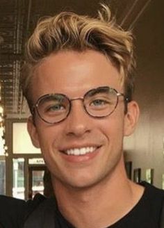 Short Blonde Male Hair, Blond Hair Ideas For Men, Honey Blonde Men Hair, Mens Blonde Hair Dye, Blonde Hair Hazel Eyes Guy, Sandy Blonde Hair Men, Short Blonde Mens Haircut, Blond Men Hairstyles, Men Blonde Hair Dyed