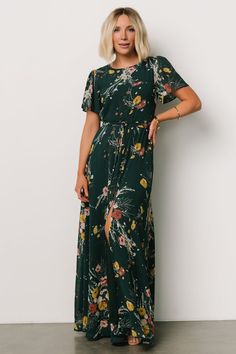 A beautiful and feminine style for any occasion! Naomi is a beautiful addition to any wardrobe! 34c Size, Maxi Dress Dark, Short Sleeve Maxi Dress, Baltic Born, Belt Tie, Floral Print Chiffon, Short Sleeve Maxi Dresses, Chiffon Material, Rounded Neckline