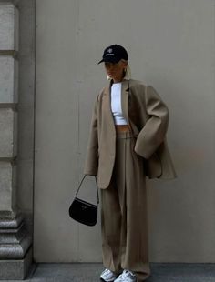 Monochromatic Outfit, Beige Outfit, Lil Pump, Looks Street Style, 가을 패션, Outfit Inspo Fall, Looks Style, Winter Fashion Outfits