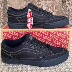 New In The Box Authentic Men’s Vans Sneakers Skateboarding Black Skate Shoes With Logo Patch And Round Toe, Black Round Toe Skate Shoes With Logo Patch, Black Skate Shoes With Cushioned Footbed, Vans Black Skate Shoes For Skateboarding, Black Vans Skate Shoes For Skateboarding, Vans Classic Black, Vans Old Skool Checkerboard, Hi Top Vans, Vans Chukka Low