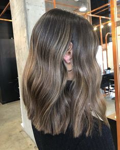 Dark Beige Balayage, Medium Length Ashy Brown Hair, Winter Brunette Hair Color Highlights, Chocolate Brown Hair With Babylights, Accent Highlights Brunette, Mushroom Balayage Brunette, Baby Lights Hair Brunette, Baby Lights, Haircuts For Medium Length Hair