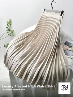 👜✨ Hurry! Grab Stylish Handbags on Sale Now! Don't Miss Out! ✨👜Trendy Handbags on Sale Now! Don't Miss Out! 🎉👜 Luxury Pleated High Waist Skirt 😍 Polyester On Sale Now $49.99. Visit www.nicholecollection.com Pleats Pattern, White Long Skirt, Campus Style, High Waist Long Skirt, Elegante Y Chic, Hippie Skirts, Plaid Pleated Skirt, Ankle Length Skirt, Skirt High Waist