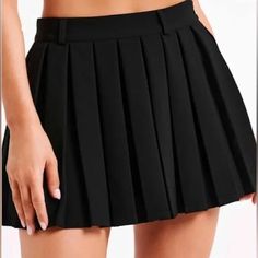 Never Worn Black Pleated Tennis Skirt For Summer, Trendy Black Mini-length Tennis Skirt, Black Mini Tennis Skirt For Spring, Trendy Black Mini Length Tennis Skirt, Black Mini Tennis Skirt For Summer, Trendy Black Mini Tennis Skirt, Trendy Black Pleated Tennis Skirt, Summer Black Pleated Skort, Black Pleated Mini Tennis Skirt