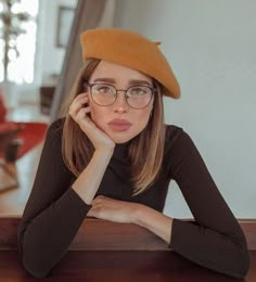 Kseniya Rain, Tijn Eyewear, Tomboy Chic, Mode Hippie, French Beret, Eyewear Shop, Light Filter