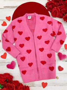 Trendy Heart Print Sweater For Winter, Trendy Heart Graphic Sweater For Fall, Oversized Heart-shaped Sweater For Winter, Trendy Fall Sweater With Heart Print, Trendy Winter Sweater With Heart Graphic, Cute Heart Print Sweater For Fall, Cute Winter Loungewear Cardigan, Oversized Heart Print Sweater For Fall, Trendy Winter Sweater With Heart Design