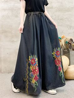 Description Product ID: BT2051499 Material: Denim Pattern: Embroidery Season: Spring, Autumn Style: Fashion, Casual, Retro Occasion: Dating, Travel, Home Party Package included 1 * Jeans Size Chart (Asian Size) Please allow 1-3 cm measured error. Size Length Waist Thigh L 97cm | 38.2 in 70cm - 110cm | 27.6'' - 43.3 in 110cm | 43.3 in XL 98cm | 38.6 in 74cm - 114cm | 29.1'' - 44.9 in 114cm | 44.9 in