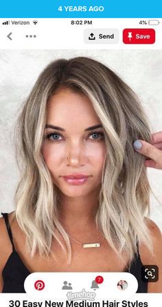 Root Stretch Hair, Root Stretch Hair Blonde, Blonde Root Stretch, Root Smudge Blonde, Mid Length Blonde Hair, Shadow Root Blonde, Root Smudge, Blonde Hair With Roots, Beige Blond