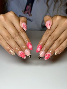 Nail inspo, back to school nails, pink nails, cheetah print, cheetah print nails, cute nails Inspo from nails_by_liv_ on instagram Nails Cheetah Print Pink, Pink Leapord Nails Acrylic, Pink Cheetah Nail Designs, Pink Nails With Cheetah Print, Pink Nails Cheetah, Back To School Nails Pink, Chetta Nails, Cheetah Print Nail Designs, Nail Inspo Back To School