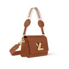 LOUIS VUITTON® - Twist Pm - Gold Tas Louis Vuitton, Bottega Bag, Louise Vuitton, Sac Louis Vuitton, Sporty Chic Style, Louis Vuitton Sac, Louis Vuitton Gifts, Lv Fashion, Louis Vuitton Official Website