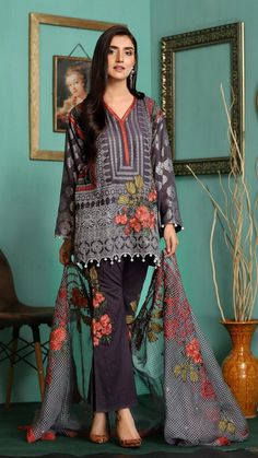 Pakistani Designer Suits, Lawn Dress, Lawn Suits, Salwar Kameez Designs, Linen Suit, Pakistani Designers, Designer Suits, Pakistani Fashion, Designer Wear