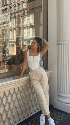 Mode Monochrome, Chique Outfit, 사진 촬영 포즈, Chique Outfits, Foto Poses, Elegante Casual, Causual Outfits, Mode Inspo, Trend Fashion