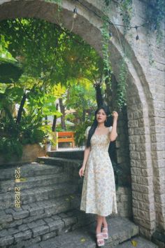 Photo Pose In Garden, Floral Dress Photoshoot, Girls Photoshot Style, Floral Dress Aesthetic, Light Feminine, Aesthetic Dress, Stylish Short Dresses, Indian Photoshoot, Modest Dresses Casual