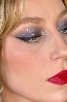 1989 Makeup Looks Taylor Swift, 1989 Inspired Makeup Taylor Swift, Taylor Swift Midnights Era Makeup, Midnight Taylor Swift Makeup, Midnights Taylor Swift Makeup Ideas, 1989 Makeup Looks, Taylor Swift Midnights Makeup Look