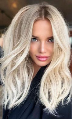 Bright Light Blonde, Hazel Eyes Blonde Hair Makeup, Light Summer Blonde Hair, Platinum Blonde With Root Tap, Summer 2024 Blonde Hair, Fall Blonde Hair Ideas, Blond Balayage On Blonde Hair, Summer Blonde Hair 2024, Blond Summer Hair