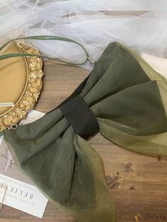 Chic Party Bag With Ribbon Detail, Chic Party Bag With Ribbon, Chic Green Wedding Bag, Green Pouch Shoulder Bag For Party, Green Evening Bag With Detachable Strap For Party, Party Green Shoulder Bag With Removable Pouch, Green Satchel Evening Bag For Parties, Minimalist Bag, Novelty Bags