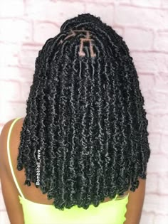 Locs Tutorial, Short Box Braids Hairstyles, Braided Hairdo, Big Box Braids Hairstyles, Butterfly Locs, Faux Locs Hairstyles, African Hair Braiding Styles, Box Braids Hairstyles For Black Women, Cute Box Braids Hairstyles