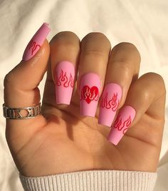 Browse these 30  must try Valentine's Day nail art designs! #valentinesdaynails #nailart #valentinesnails #valentinesday Valentines Nail, Colorful Nail, Edgy Nails, Grunge Nails, Long Acrylic Nails Coffin, Acrylic Nails Coffin Short, Short Acrylic Nails Designs, Hot Nails, Heart Nails