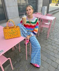 Fall Maximalist Outfit, Boho Maximalism Outfits, Casual Eclectic Outfits, Maximalist Streetwear, Eccentric Outfits, Maximalism Fashion, Maximalist Outfit, Maximalist Outfits, Birthday 25