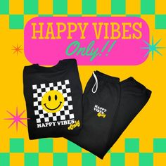 Women's Trendy Happy Vibes Smiley Face Sweats Cozy Outfit Sweatshirt Loungewear Smile & Soul Threads #smilesoulthreads #fashionlooks #OOTD #outfitinspiration #outfitideas #outfitlooks #trendyfashion #trendingfashion #fashion #preppy #preppylooks #preppyoutfits #happyvibes #smileyface #sweats #cozyset #loungewear #sweatsuit Face Sweating, Fashion Preppy, Oversized Outfit, Sweatsuit Set, Preppy Look, Happy Vibes